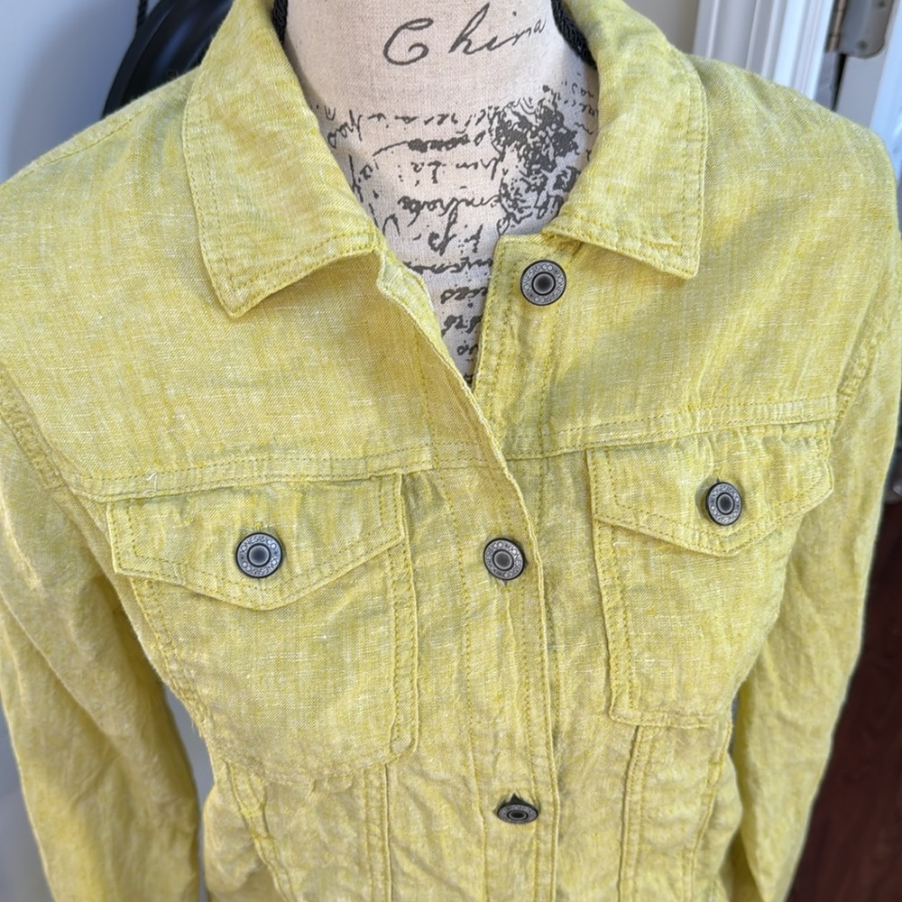 Jones NY Linen Jean Jacket in Lemon 🍋 Yellow - Picture 3 of 10